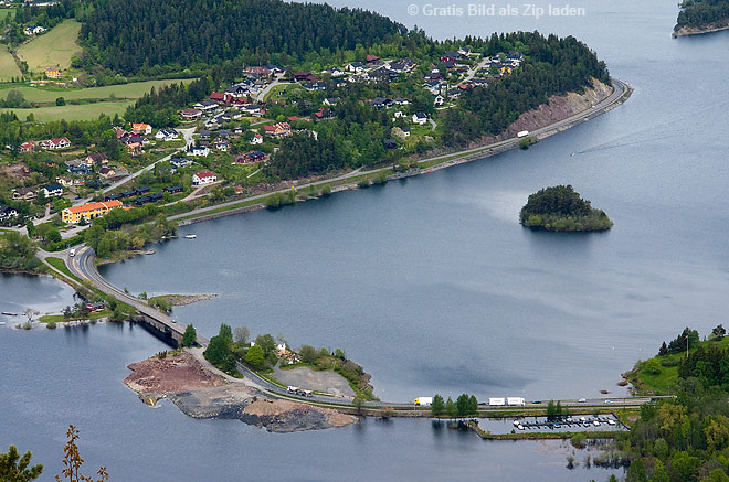 Brücke zwischen Tyrifjorden und Steinsfjorden