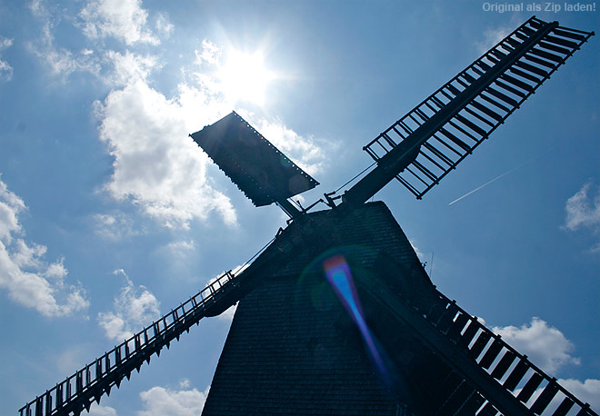 Windmühlenflügel im Gegenlicht